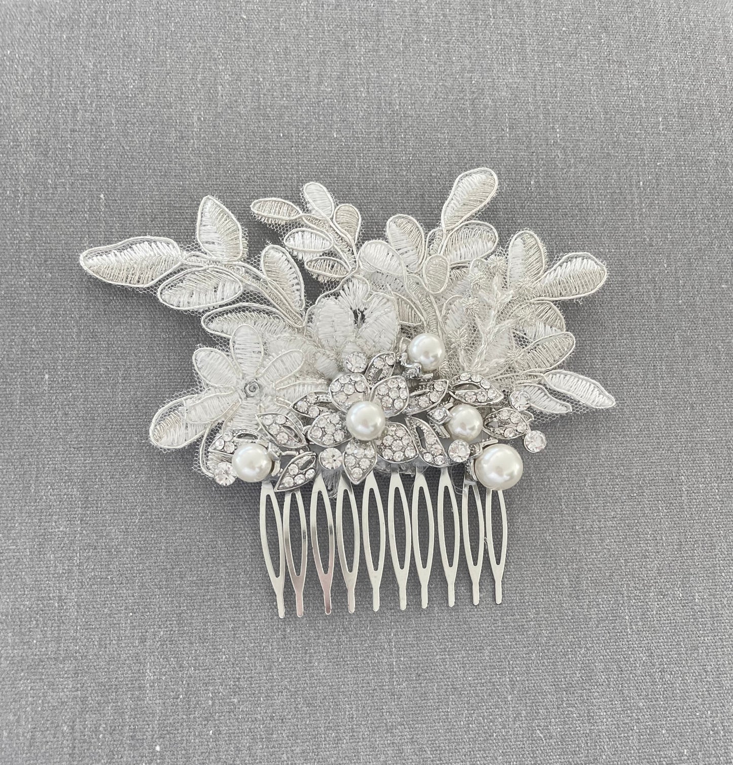 Lidia Leaves and Pearls Hair Comb