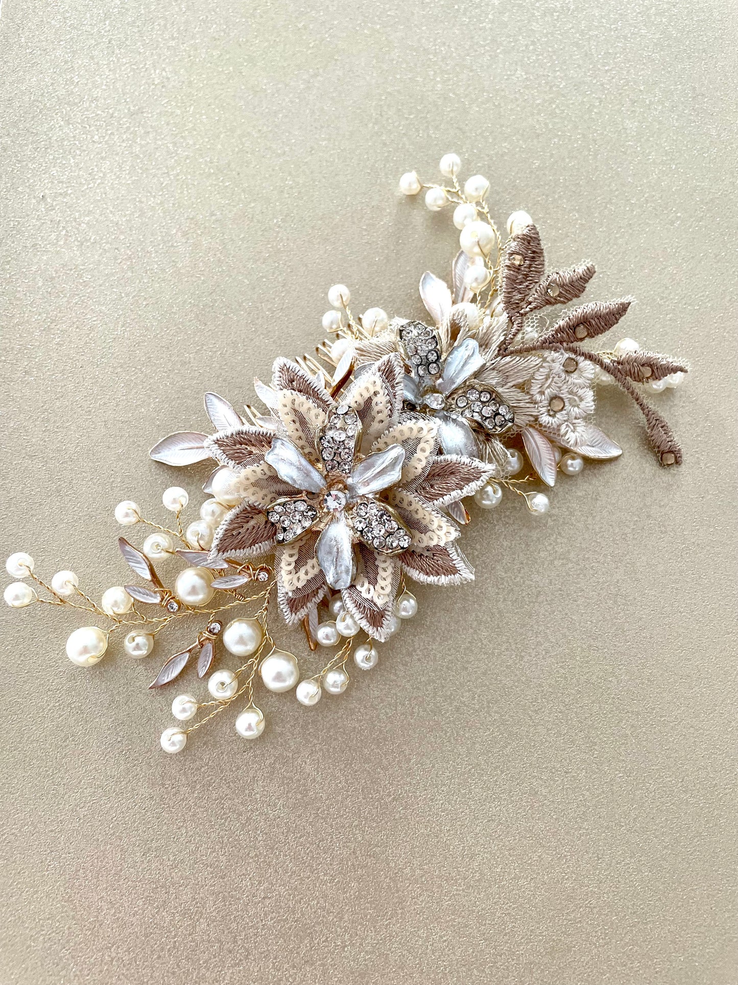 Glinda Golden Floral & Pearls Hair Comb