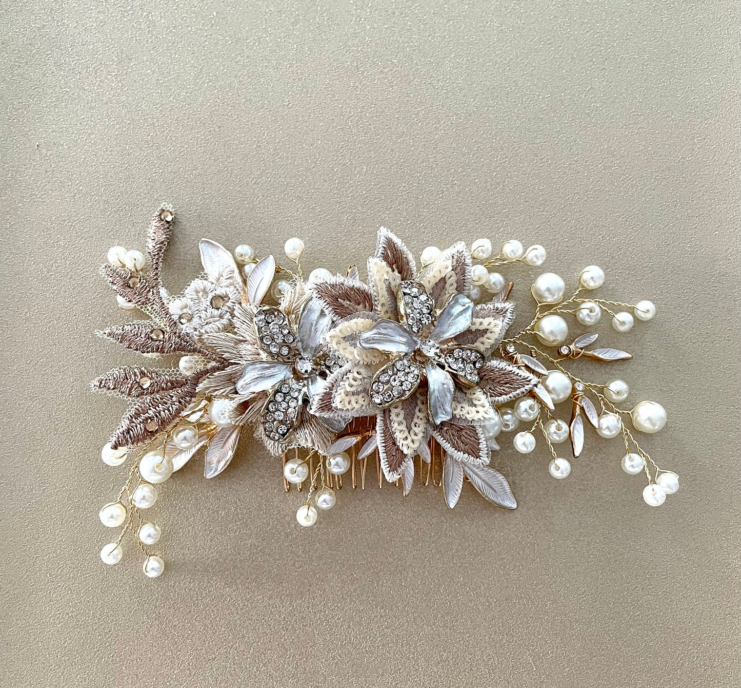 Glinda Golden Floral & Pearls Hair Comb