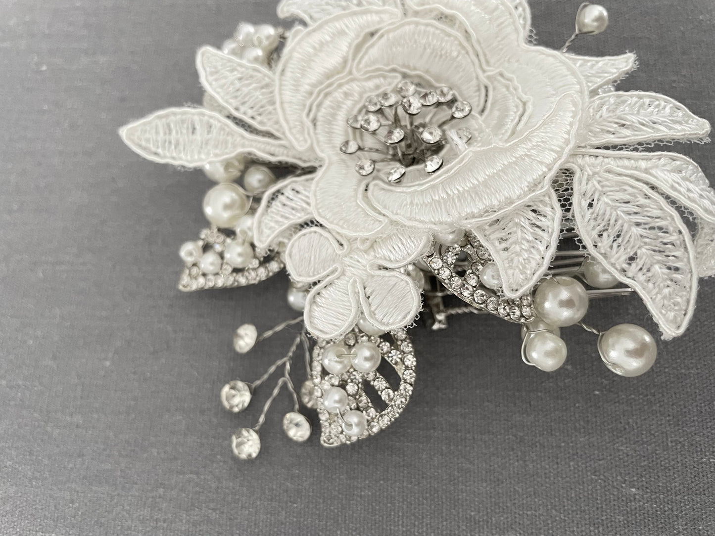 Mia White & Silver Rhinestone & Pearl Floral Comb