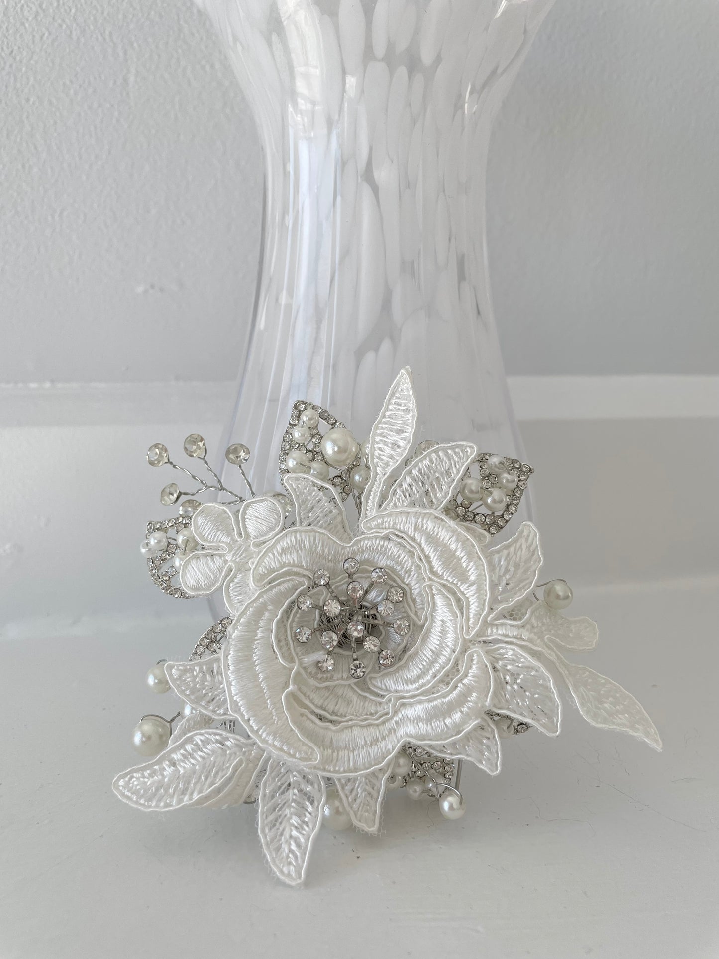 Mia White & Silver Rhinestone & Pearl Floral Comb