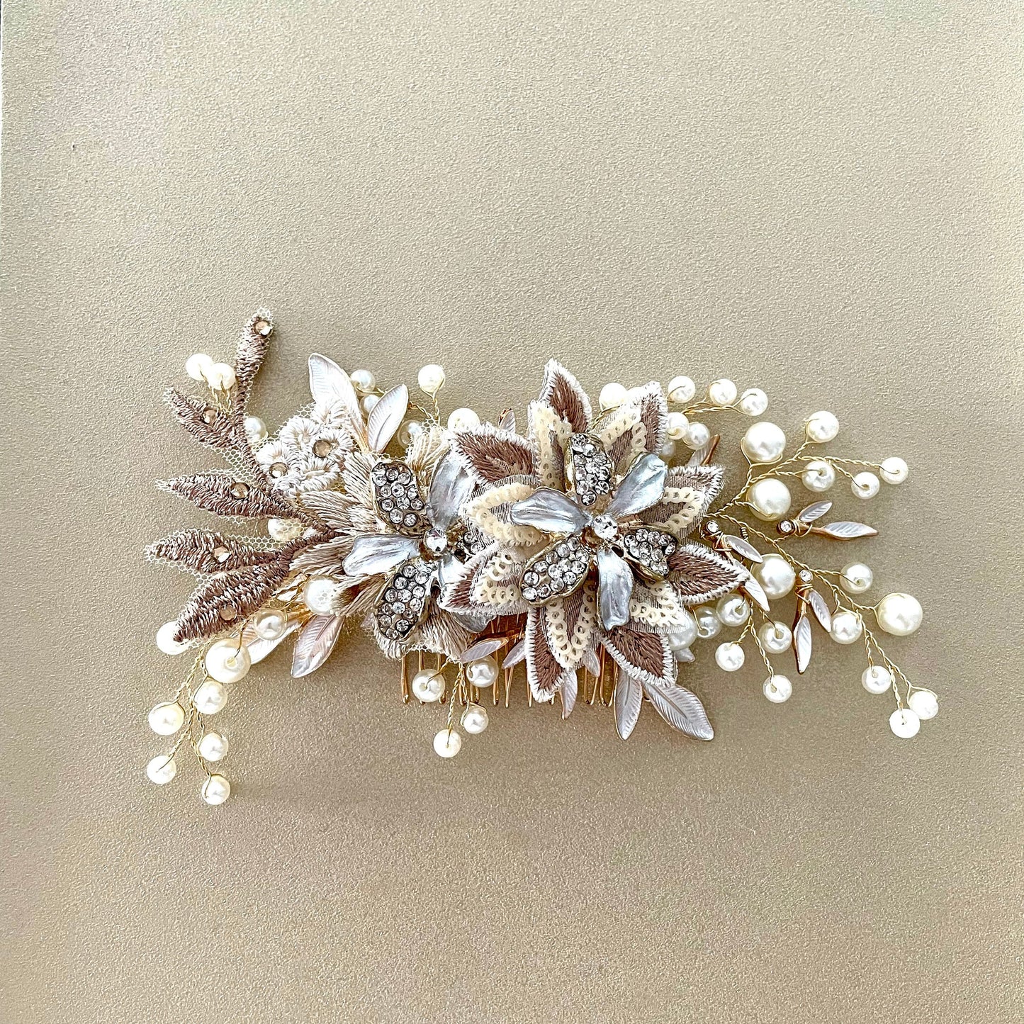 Glinda Golden Floral & Pearls Hair Comb