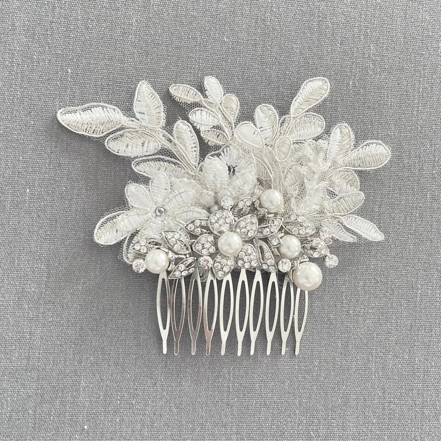 Lidia Leaves and Pearls Hair Comb